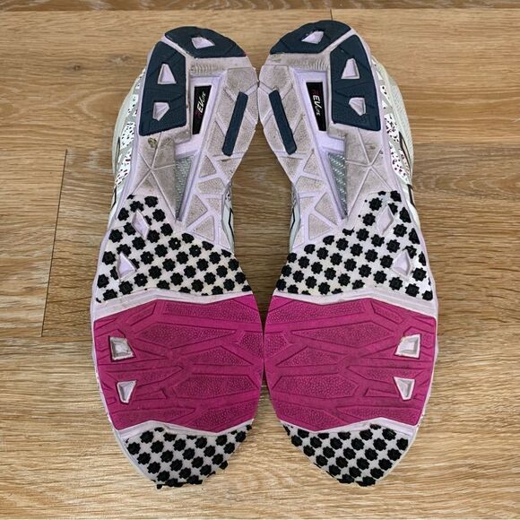 New Balance WRC1600S Gray Pink Women’s Running Shoes - Picture 9 of 11